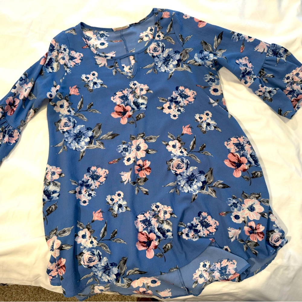 Gorgeous floral tunic